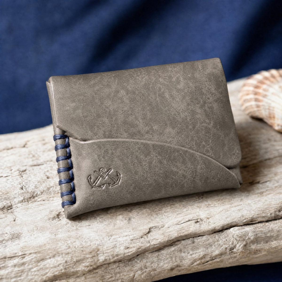The Buccaneer in Gray Pueblo leather