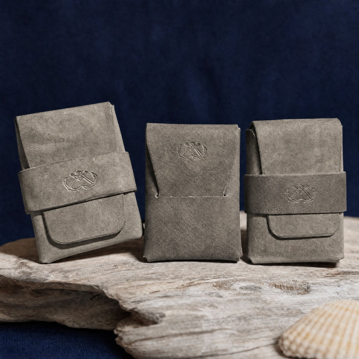 The Clipper in Gray Pueblo leather