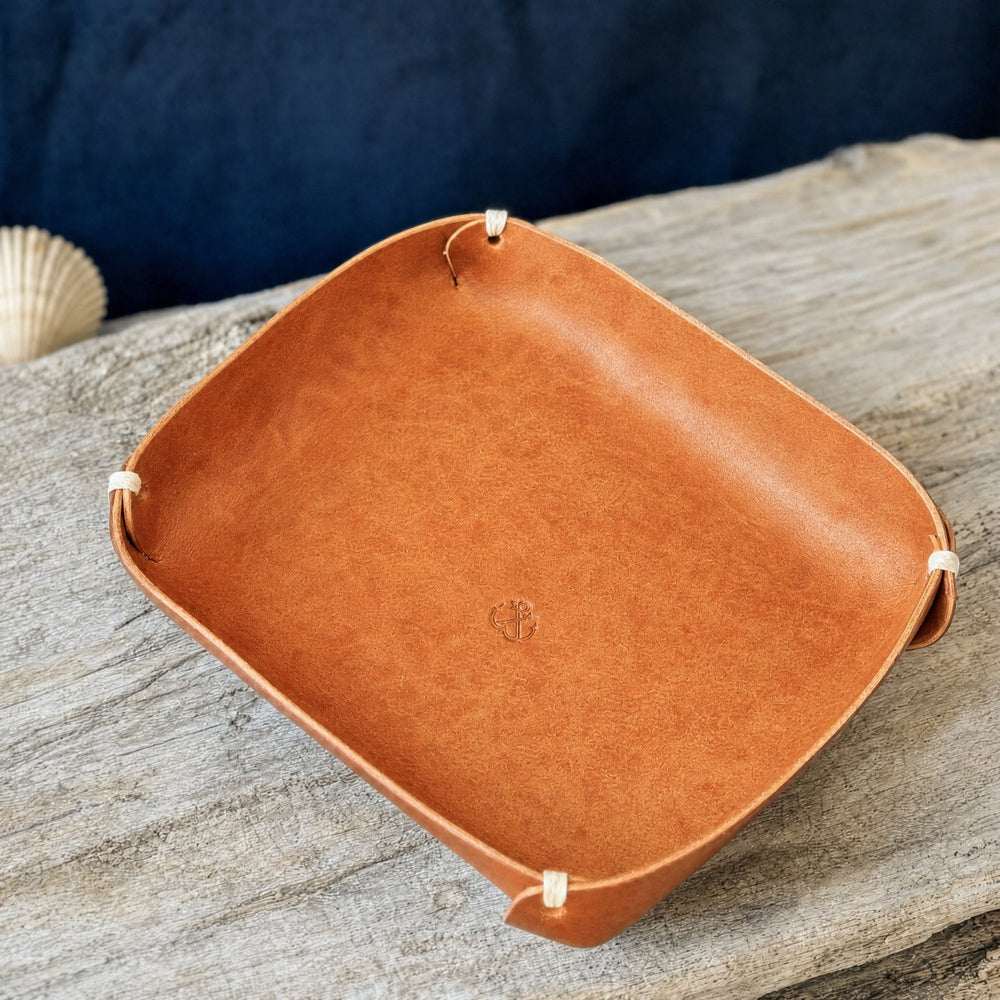 The Stowaway in Cognac Pueblo leather